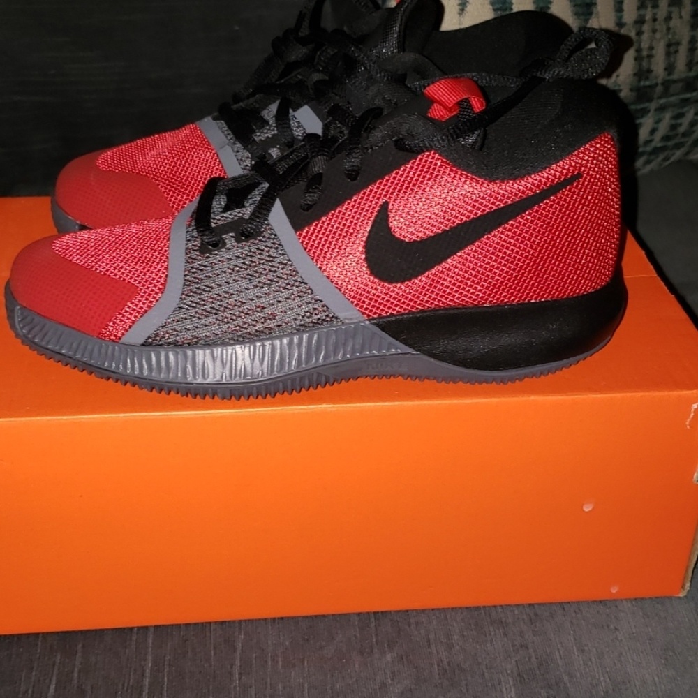 Boys sneakers, never worn